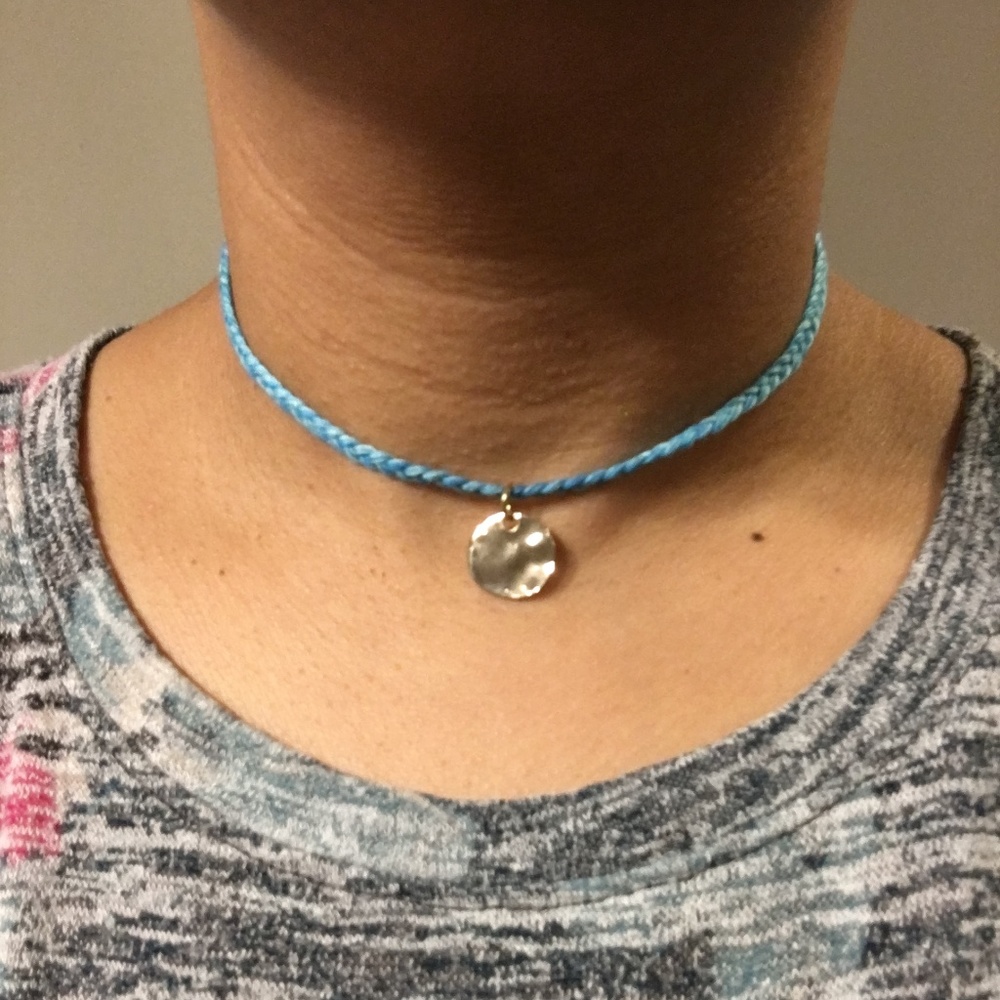 A110 Blue braided choker with golden charm - Picture 1 of 3